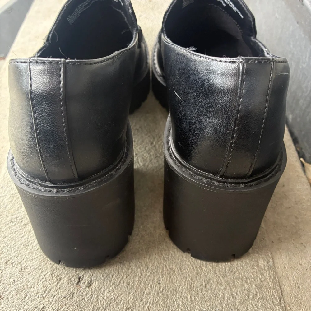 Universal Thread Women’s Maisy chunky Platform heel Black penny Loafers